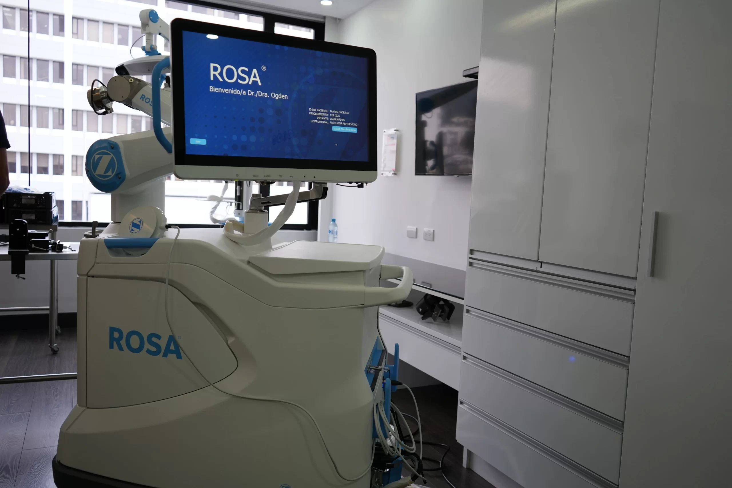 robot_rosa_clinica_traumatologia_uio