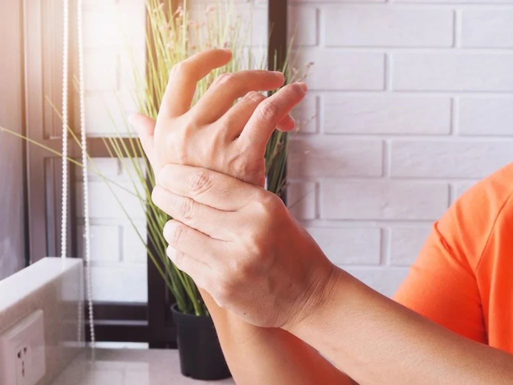 Clínica de Traumatología Quirúrgica | fractura de metacarpiano,fracturas de metacarpianos,fractura de 4to metacarpiano,fractura de 5 metacarpiano,fractura de la mano fractura de falange y de metacarpiano - Clínica de Traumatología Quirúrgica